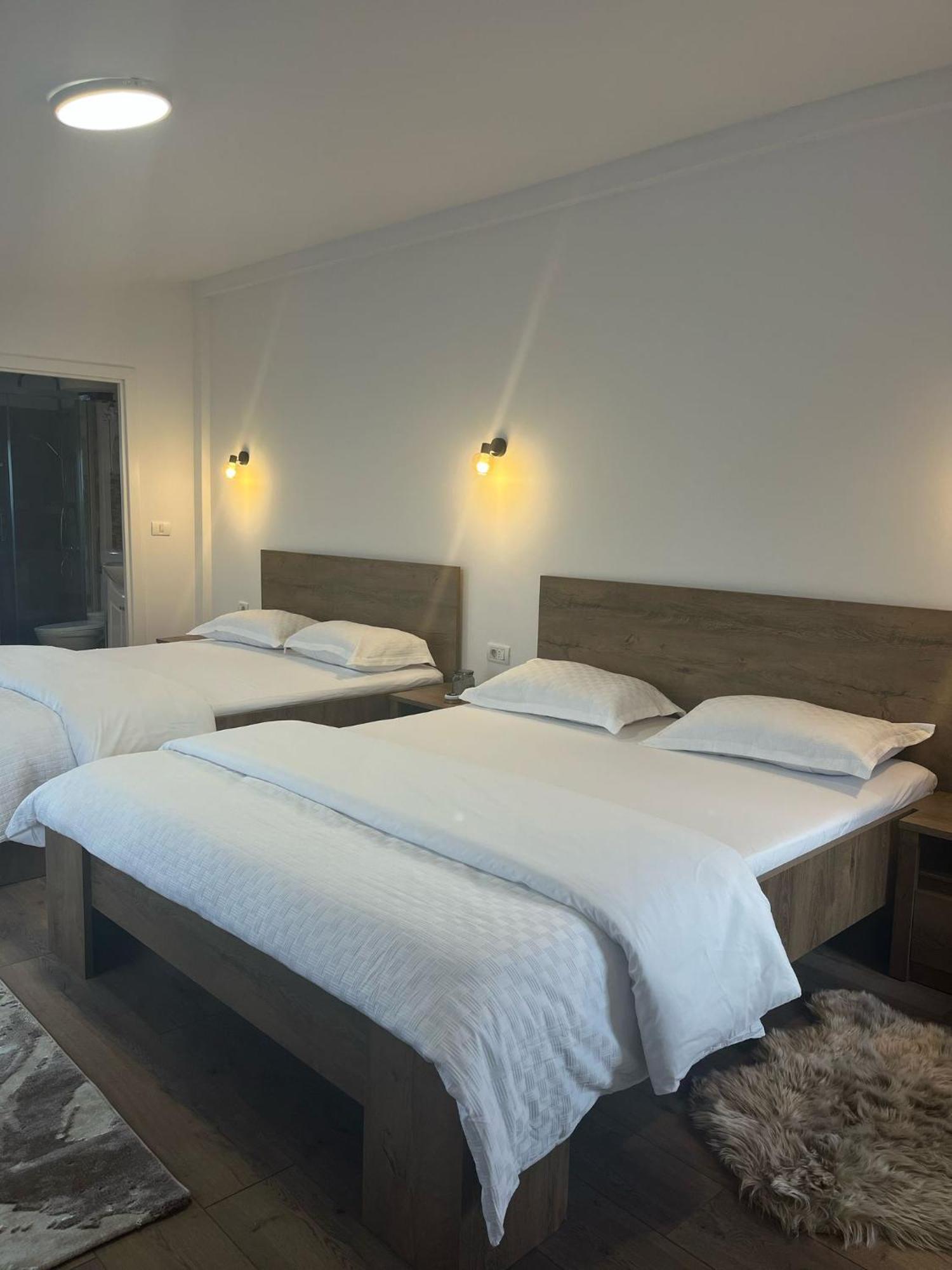 Casa Anna&Criss Apartment Orsova Ngoại thất bức ảnh